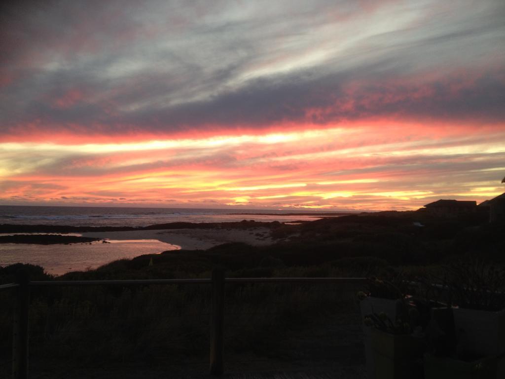Wytonia Beachfront Accommodation Port Fairy Exterior foto